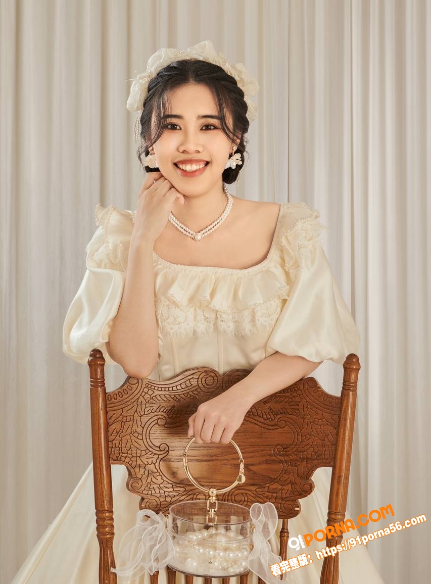 新婚小少妇出轨大学同学私...（2）