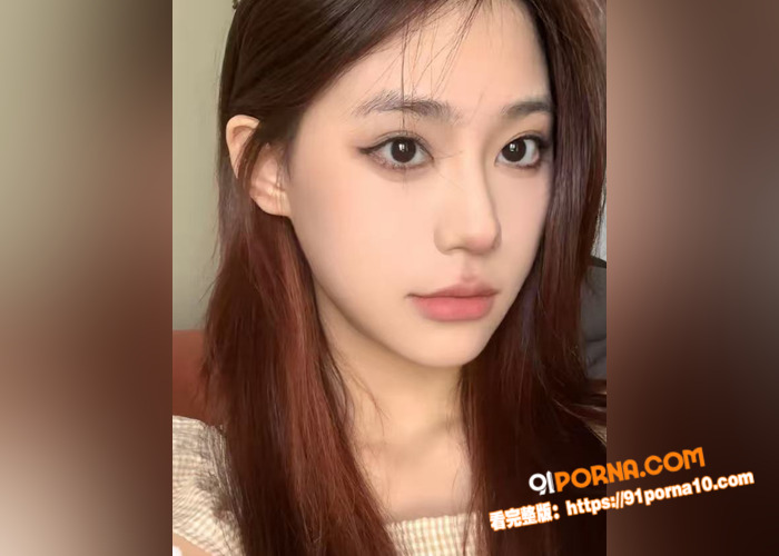 夫妻性爱私拍泄密！风骚少...（1）