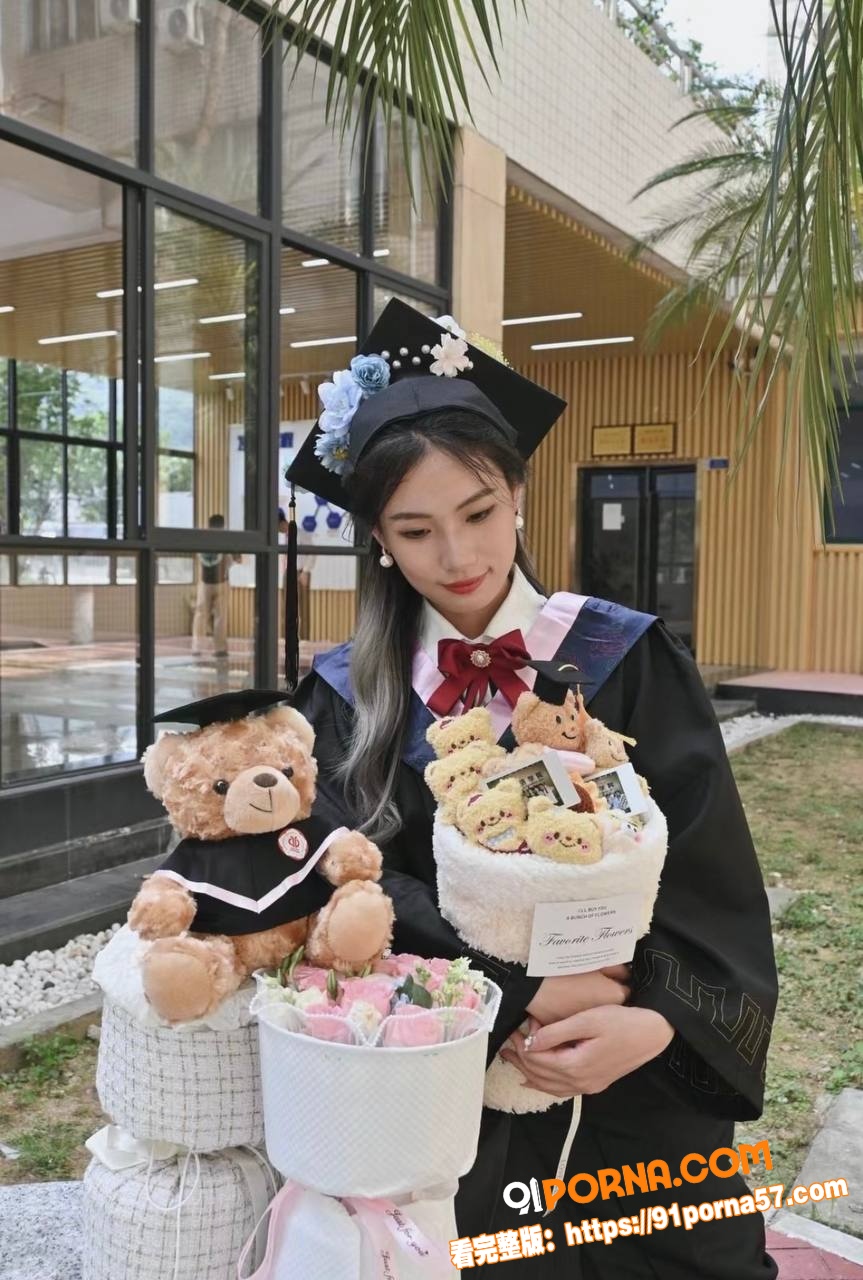 广东高颜值女大学生毕业后...（1）