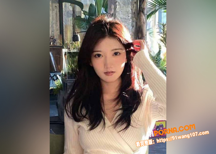 哈尔滨高颜值女大学生 王...（1）