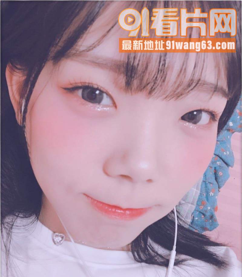中韩混血女主播 被男友灌...（2）