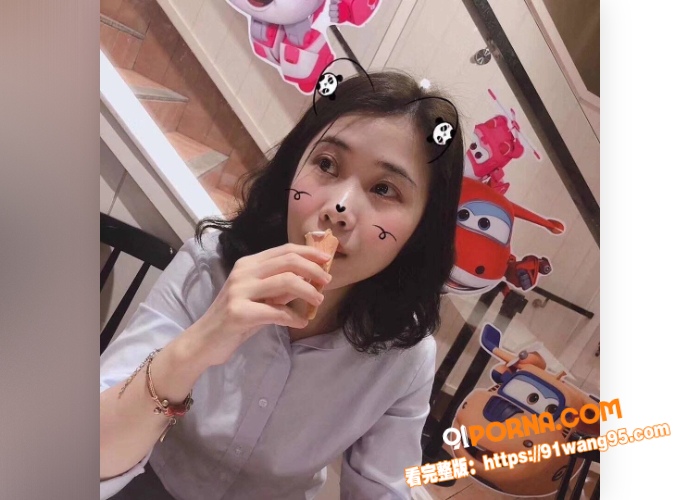 新婚人妻床上吃吊视频流出...（2）