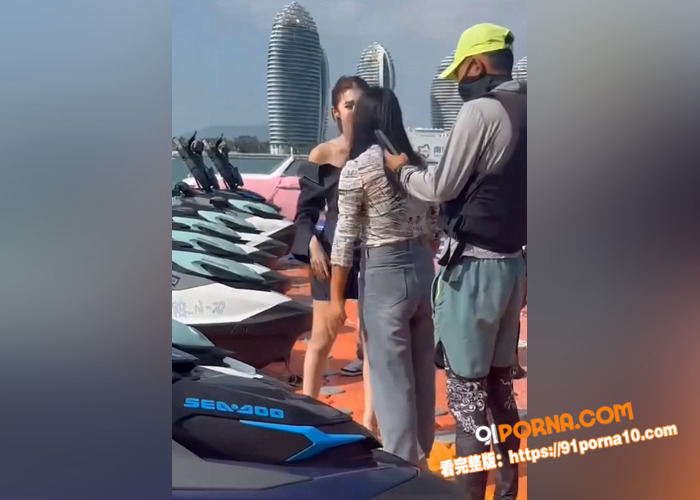 海南三亚钟情会所三女海边...（2）