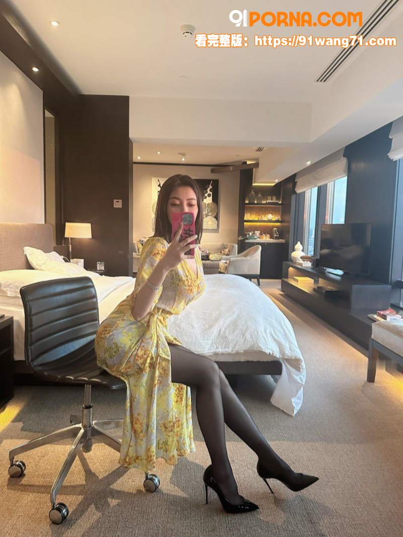 巨乳丰满诱人 果儿Vic...（2）